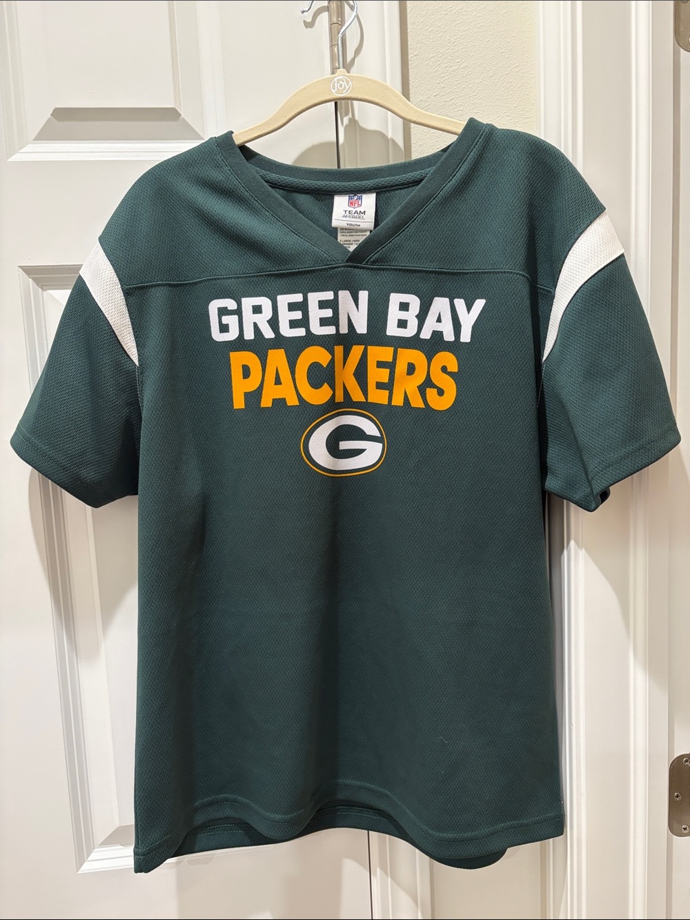 NFL Team Apparel Green Bay Packers football XL 18-20 youth mesh shirt v neck tee